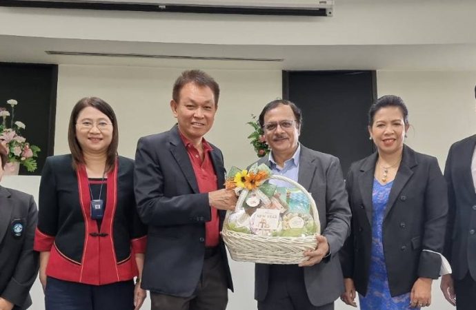 APRACA Secretary General paid a courtesy call to the Federation to Saving and Credit Cooperatives of Thailand Limited (FSCT) on 19 January 2023.